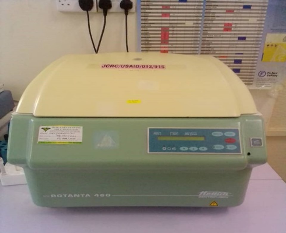 ROTANTA CENTRIFUGE Photo